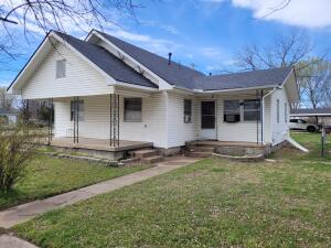 101 N Elm Street Property Photo