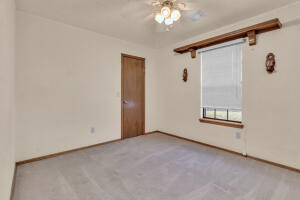 9305 S Land Avenue Property Photo 23