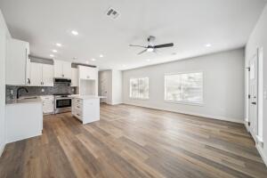 811 N Date Avenue Property Photo 7