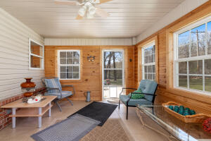 2114 Colby Lane Property Photo 5