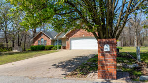 2114 Colby Lane Property Photo 10