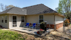 2114 Colby Lane Property Photo 11