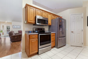 2114 Colby Lane Property Photo 18