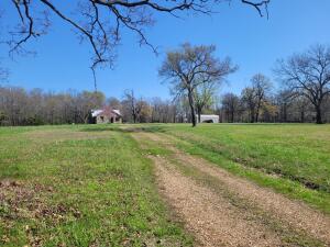61150 E 210 Road Property Photo