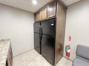 1527 N Main Street Property Photo 8