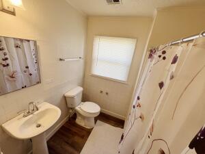 718 N Elm Street Property Photo 11