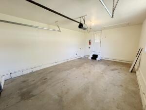 718 N Elm Street Property Photo 13