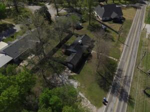 718 N Elm Street Property Photo 18