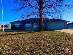 502 E 9 Street Property Photo