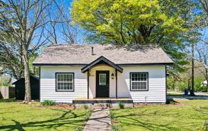 401 S Brewer Street Property Photo