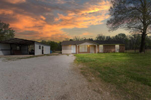 Big Cabin Real Estate Listings Main Image