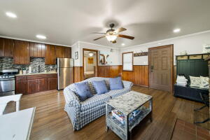 562 Morrow Drive Property Photo 9