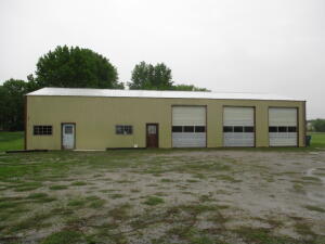 21889 S 520 Road Property Photo 5
