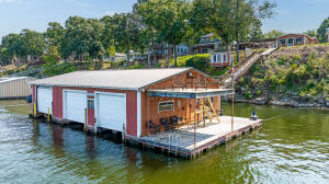 61112 E 310 Road Property Photo 1