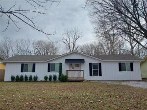 740 N Thompson Street Property Photo 1