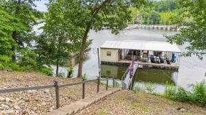 372 Lake Front Avenue Property Photo 7