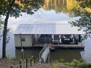 372 Lake Front Avenue Property Photo 8