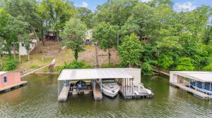 372 Lake Front Avenue Property Photo 9