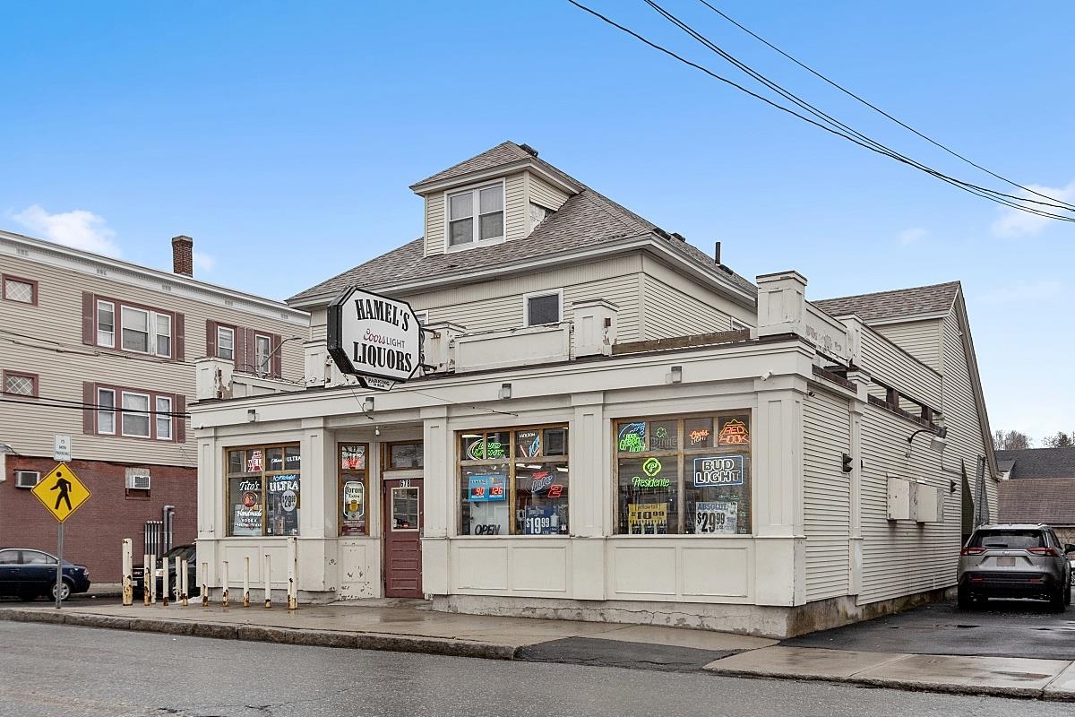 678 Haverhill Street Property Photo