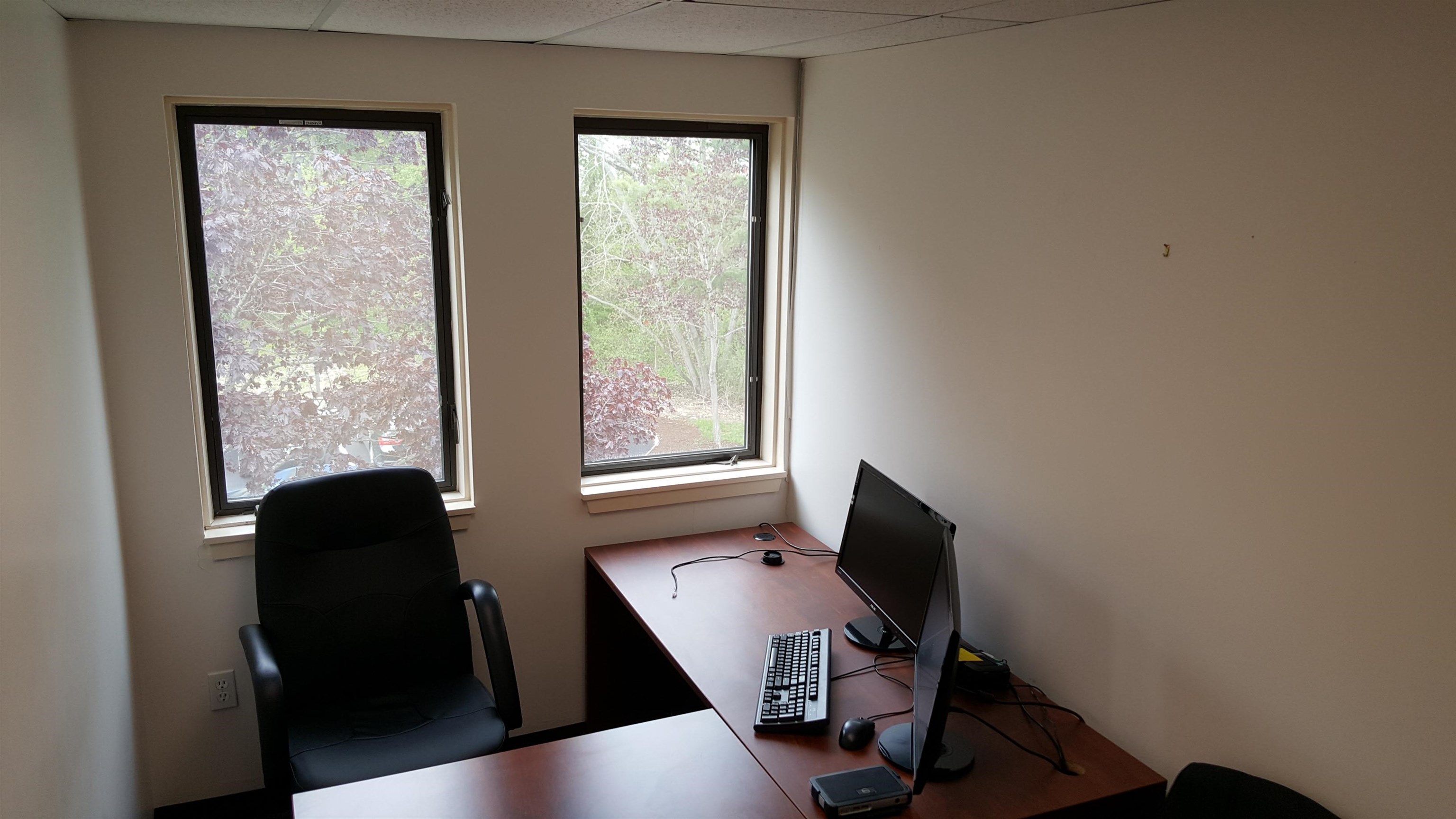 4 Greenleaf Woods Drive Property Photo 12