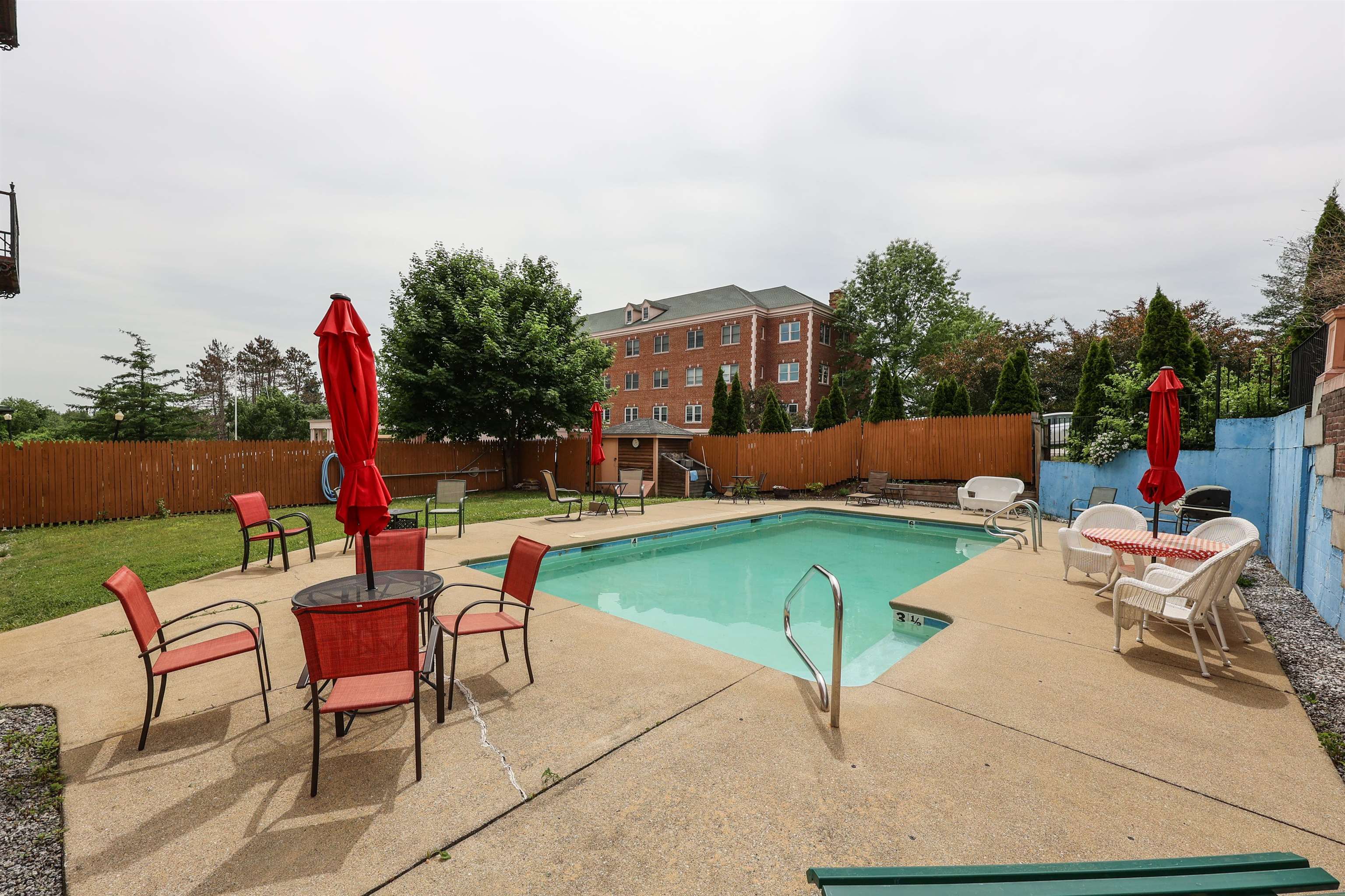 227 Pleasant Street Property Photo 8