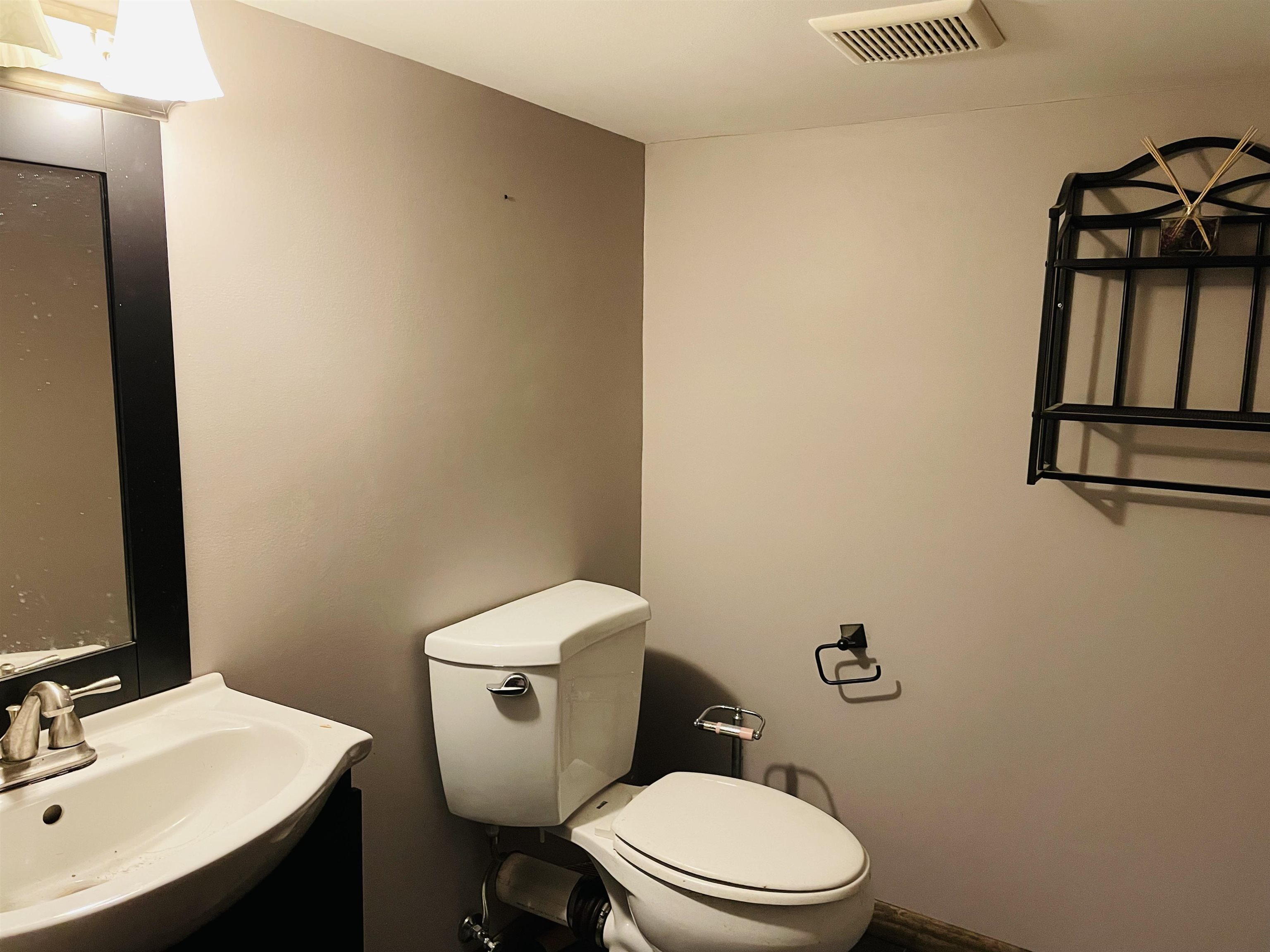 146 S Main Street Property Photo 35