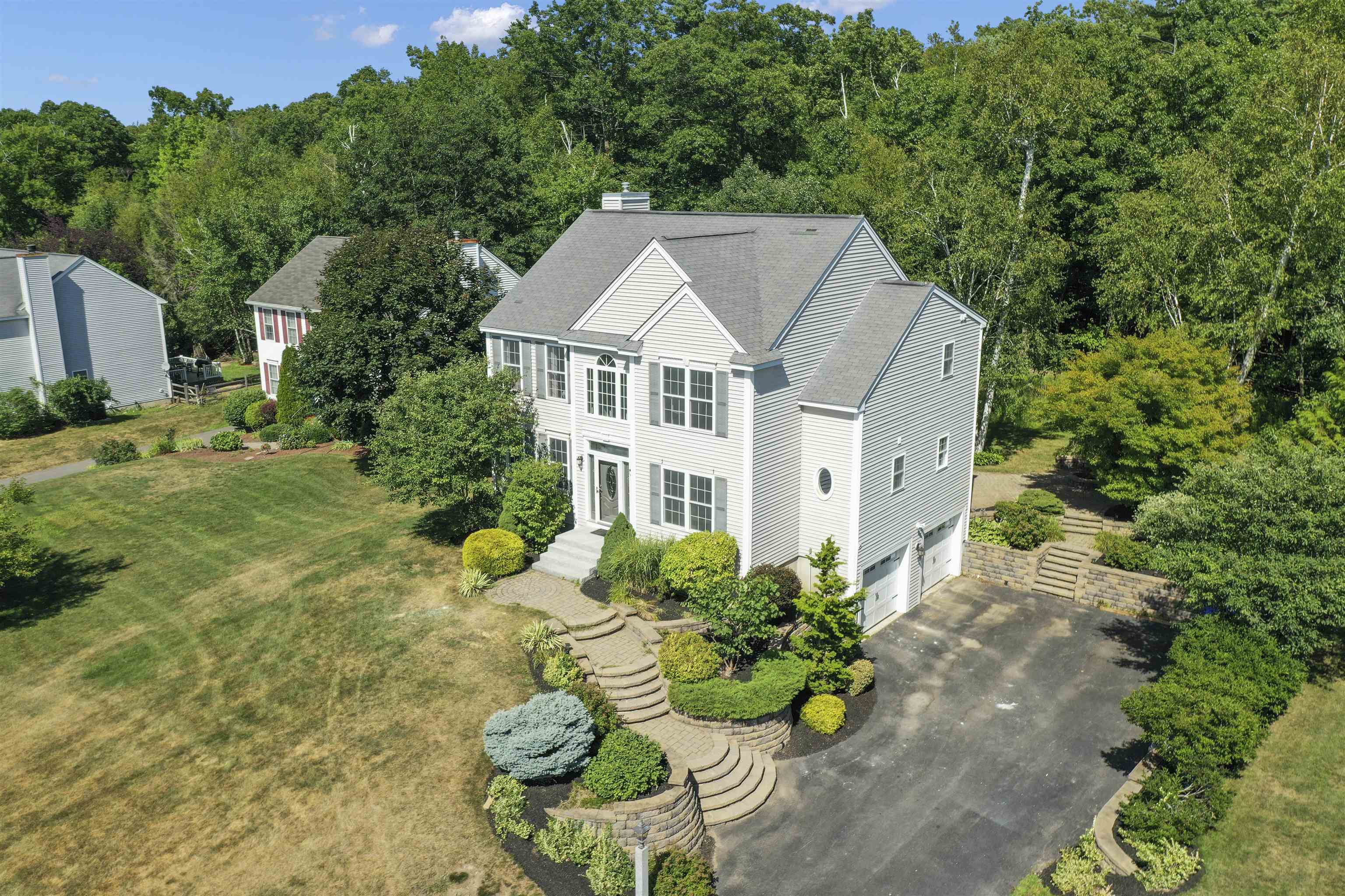 10 Meetinghouse Drive Property Photo 2