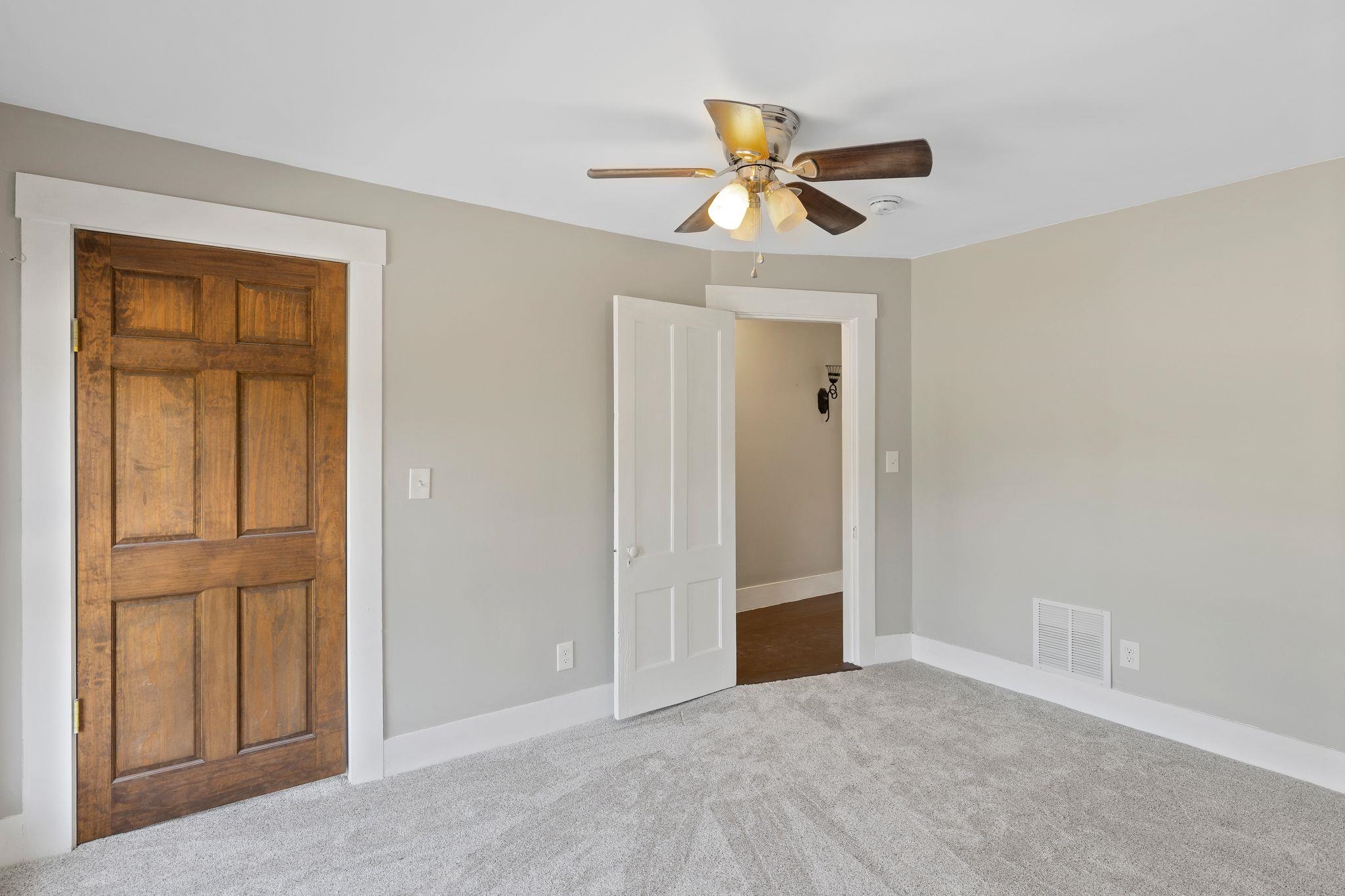 124 Main Street Property Photo 15