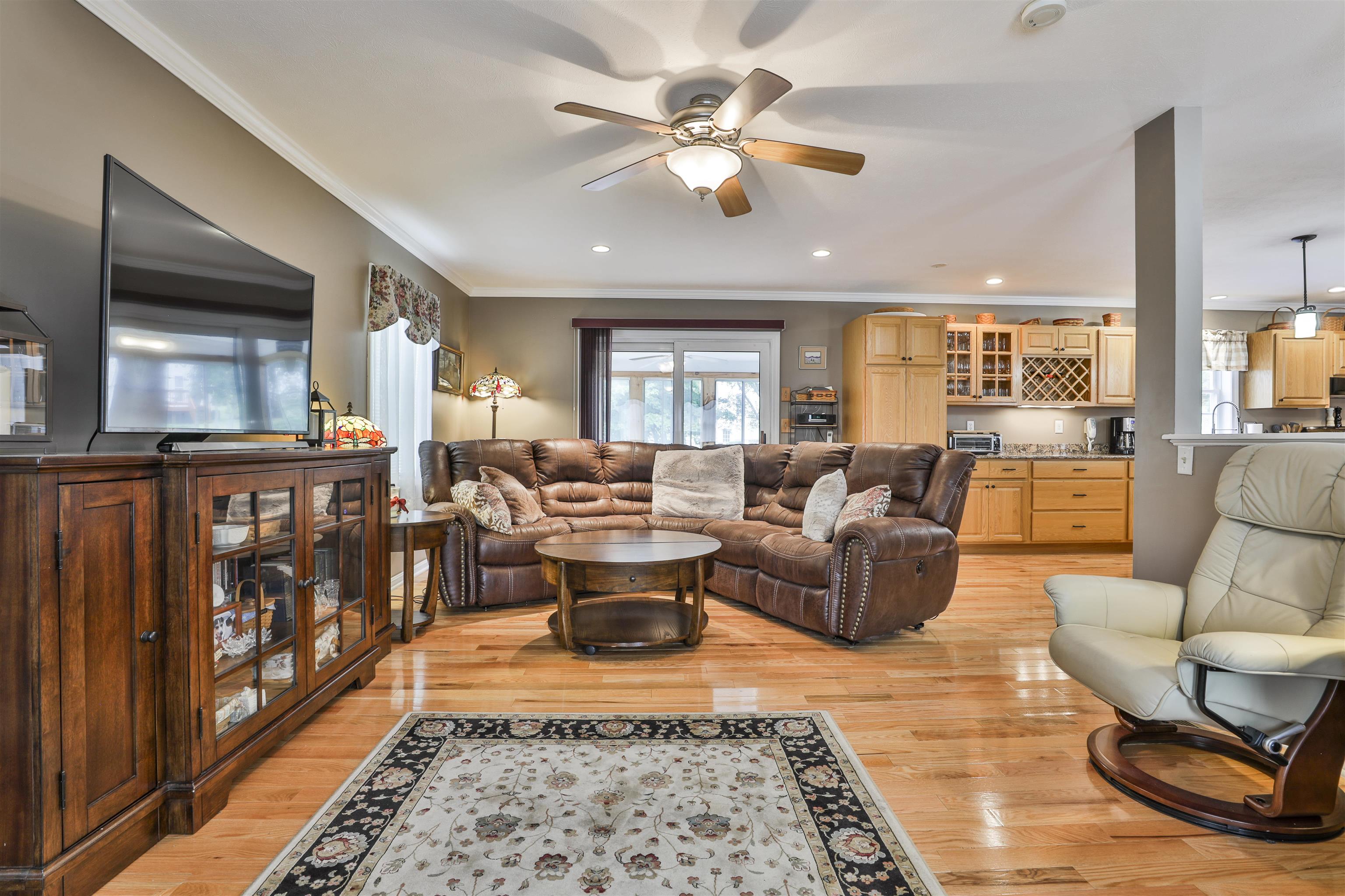 15 Taschereau Boulevard Property Photo 12