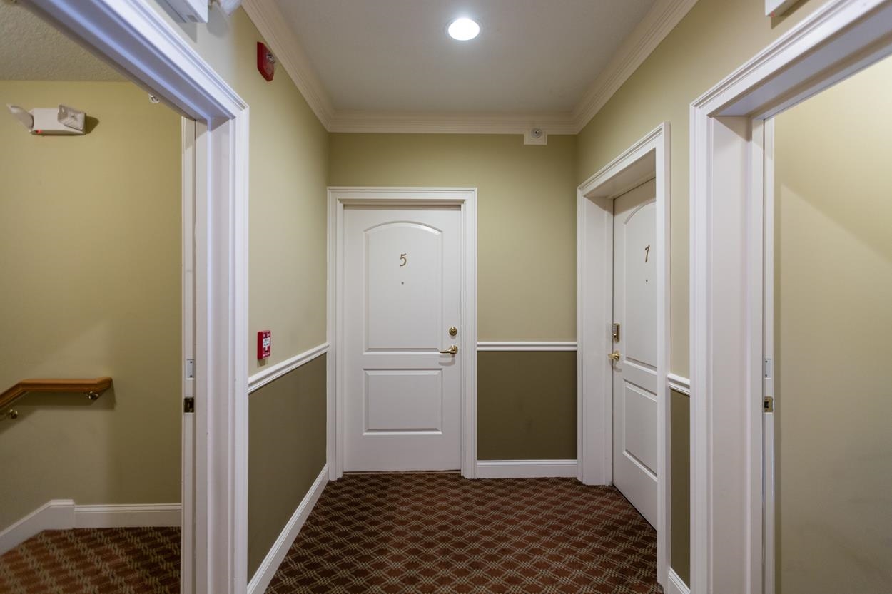 17-5 Roundabout Way Property Photo 6