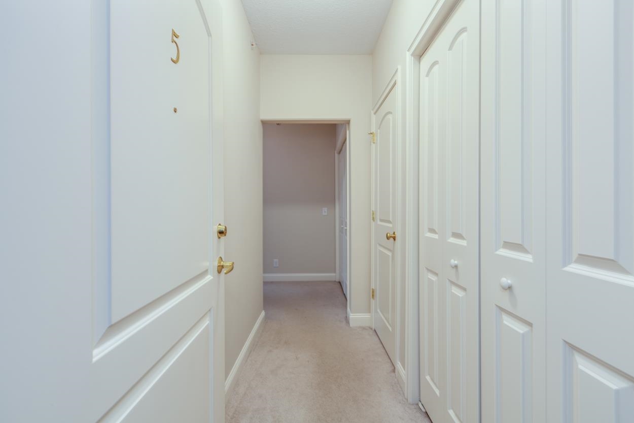 17-5 Roundabout Way Property Photo 7