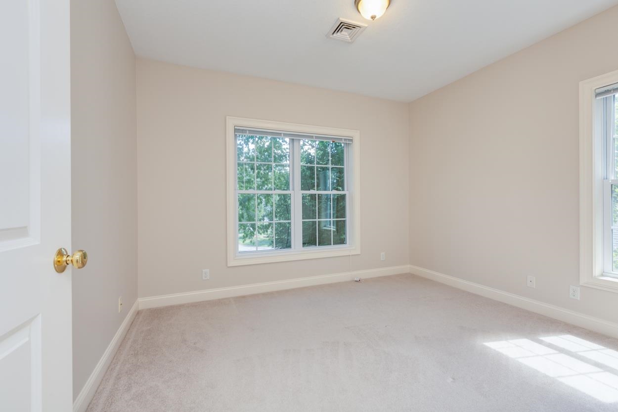 17-5 Roundabout Way Property Photo 26