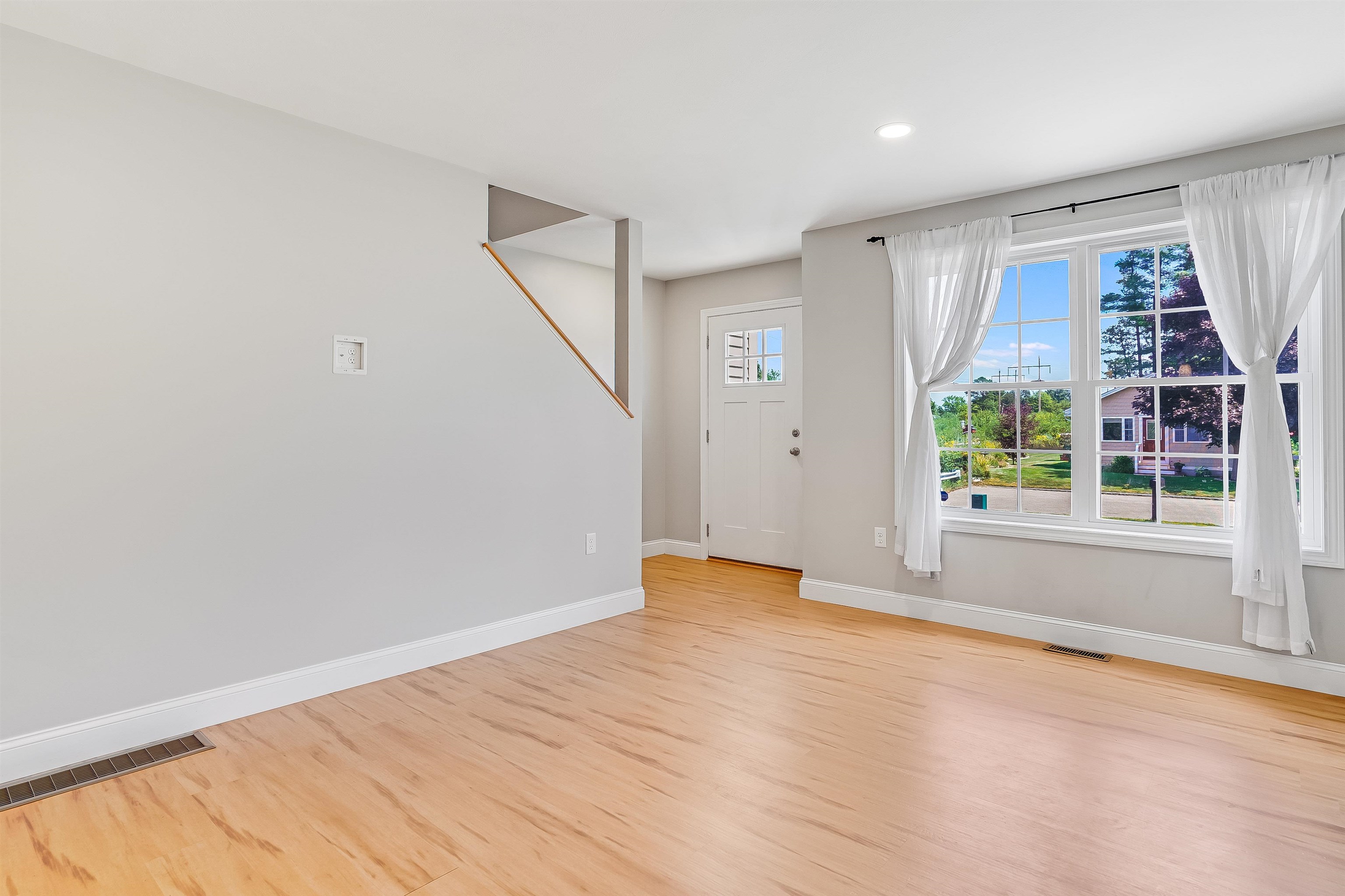 502 Youville Street Property Photo 5