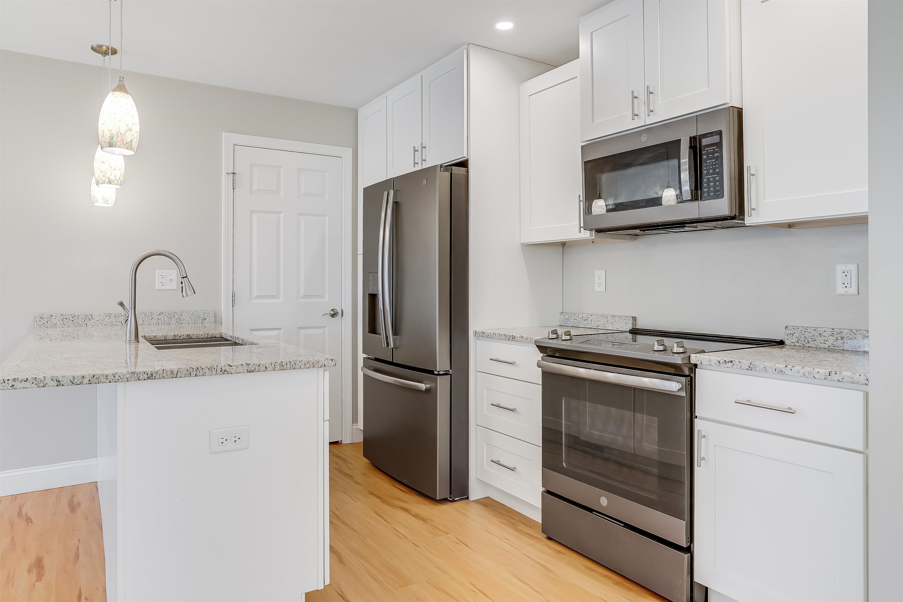 502 Youville Street Property Photo 7