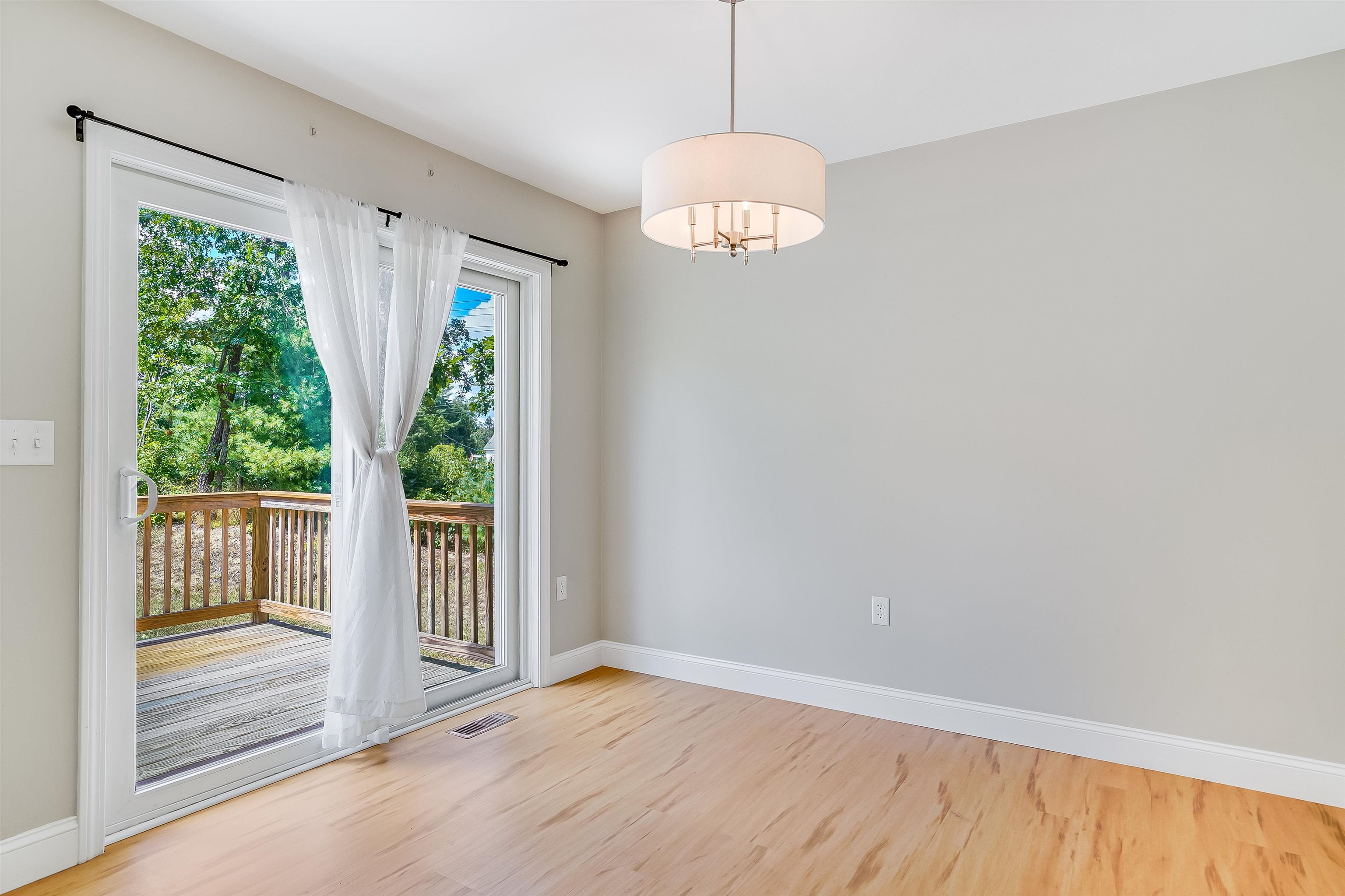 502 Youville Street Property Photo 8