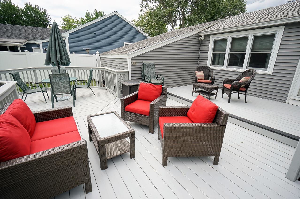 116 Monroe Street Property Photo 4