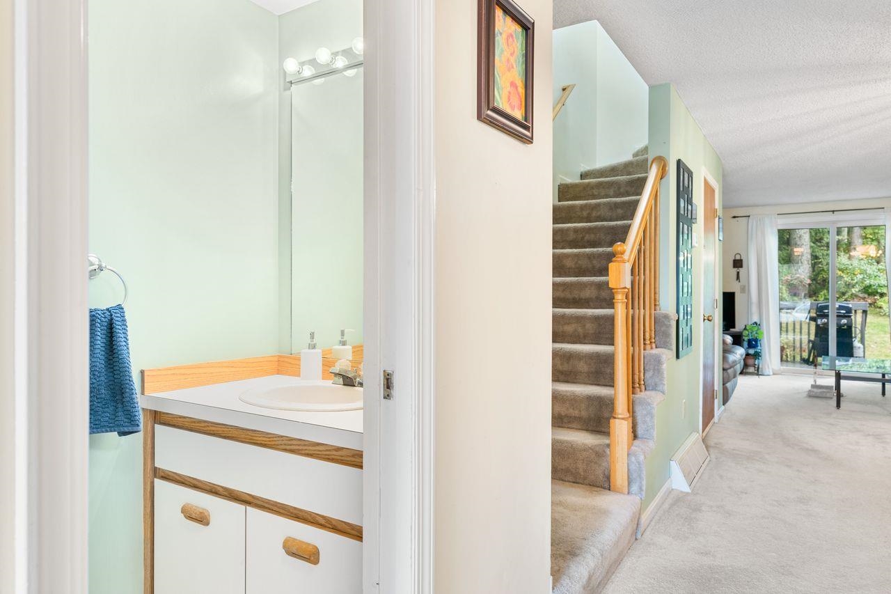 723 Fox Hollow Drive Property Photo 4