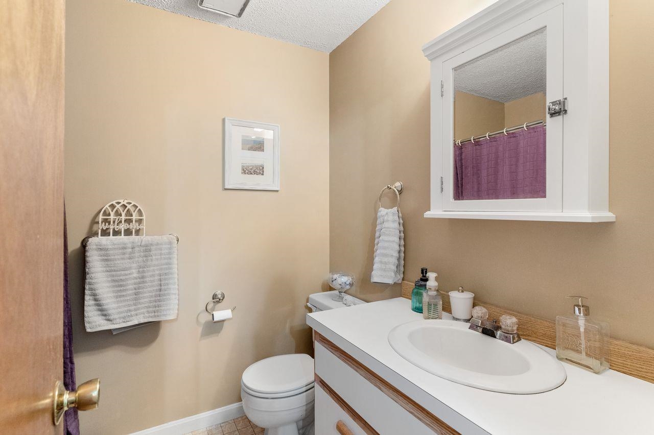 723 Fox Hollow Drive Property Photo 17