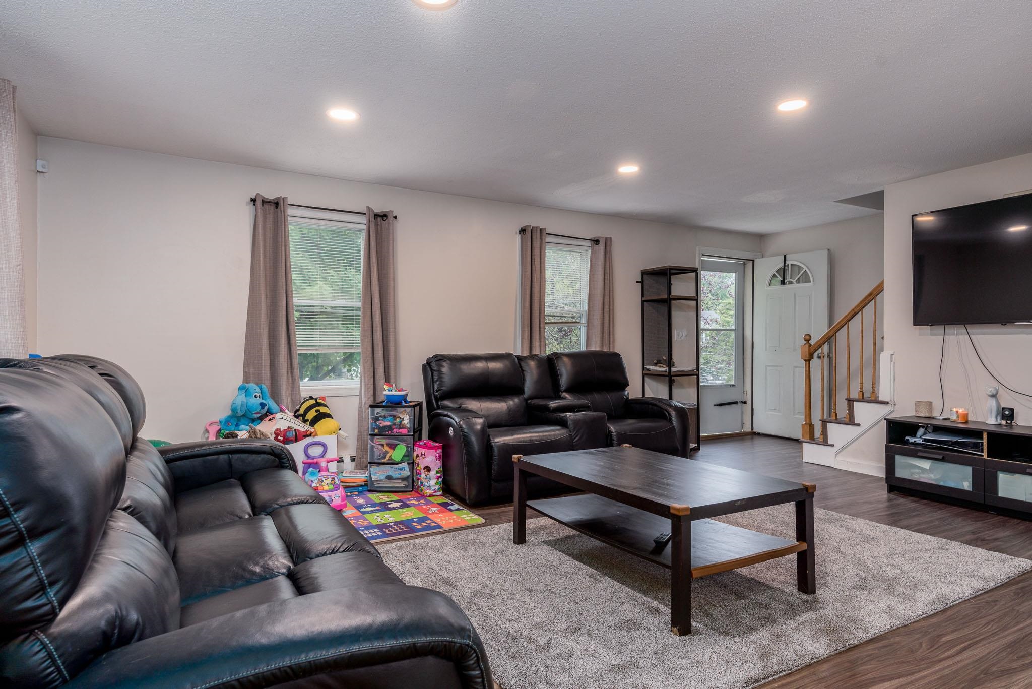 6r Tiger Tail Circle Property Photo 7
