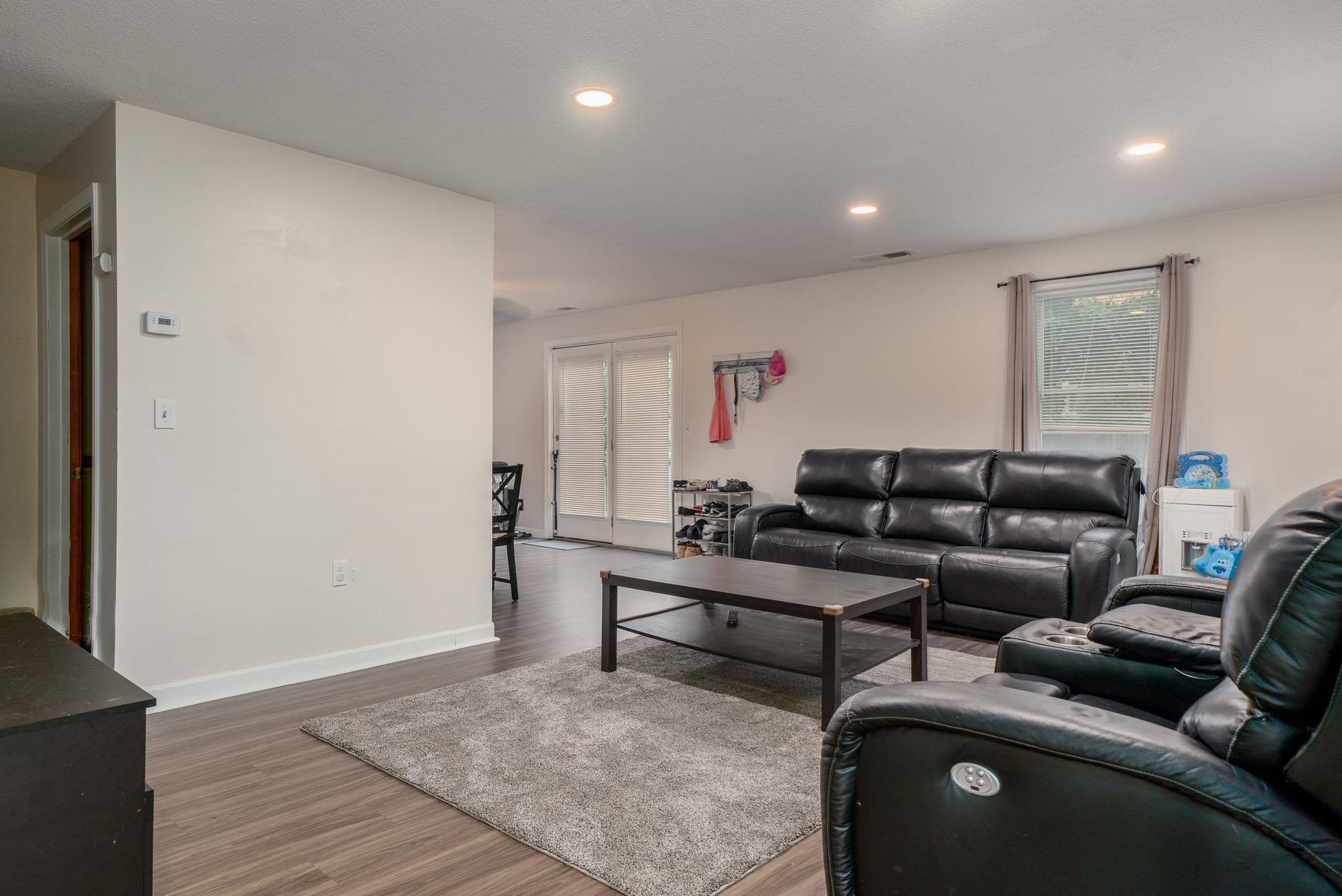 6r Tiger Tail Circle Property Photo 8