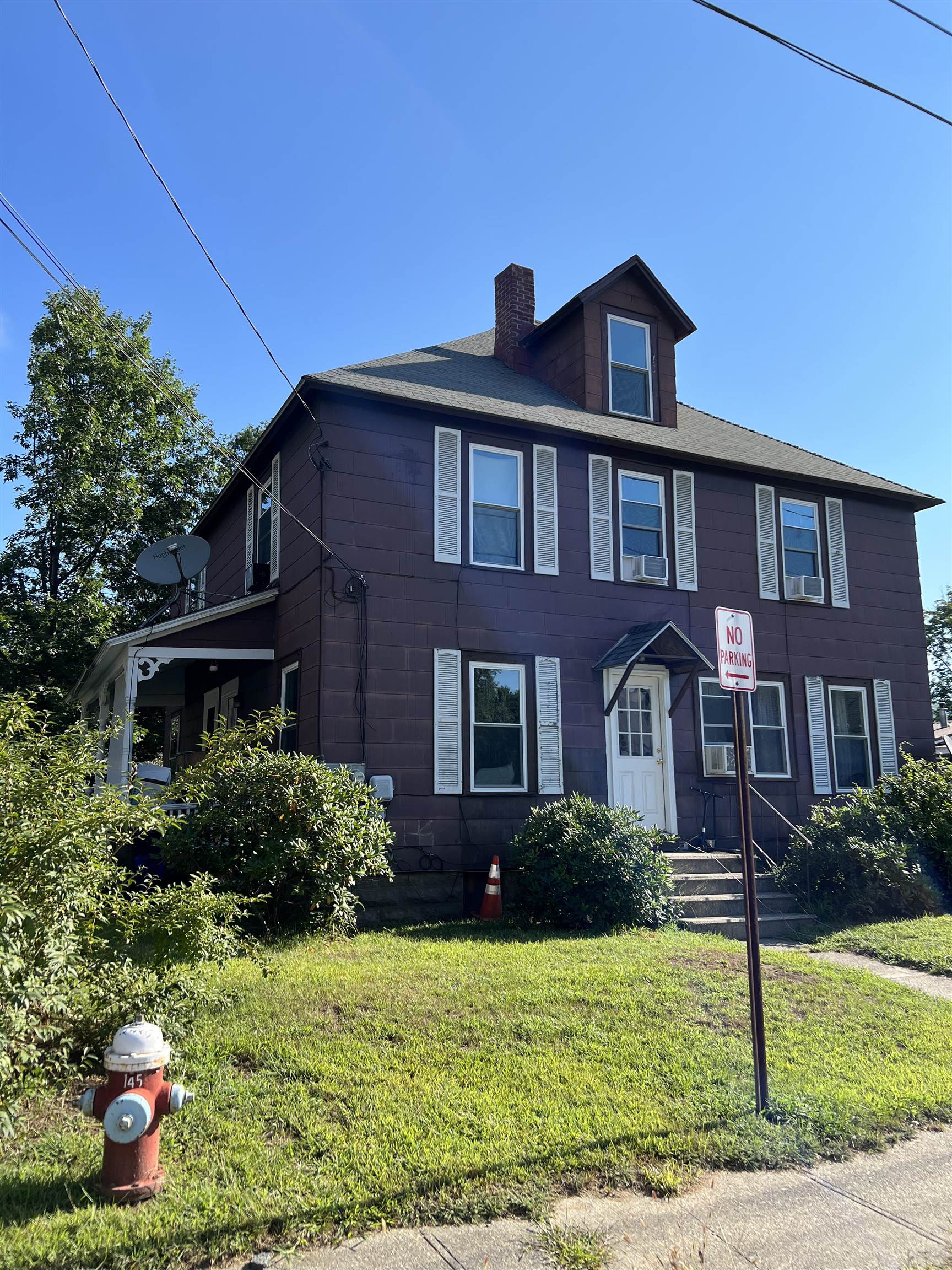 556 South Main Street Property Photo 2