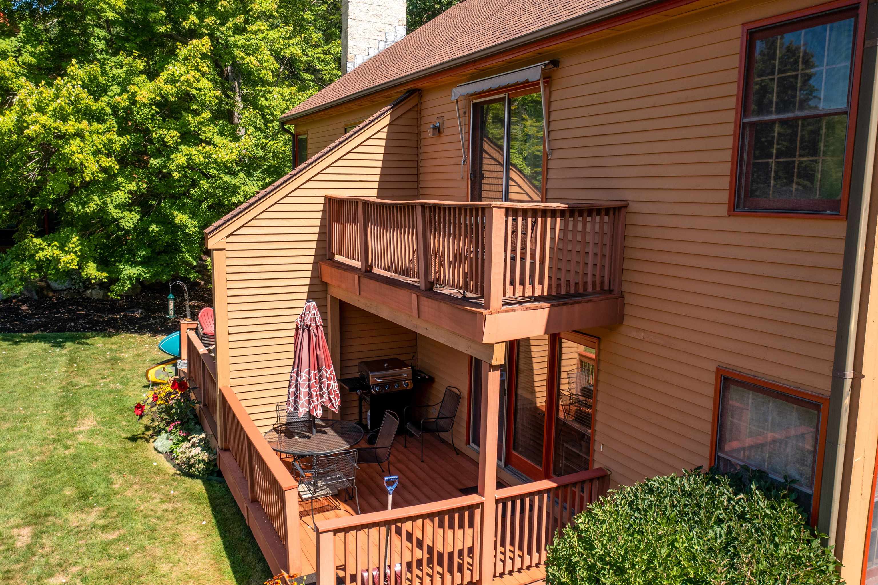 240 Franklin Street Property Photo 8