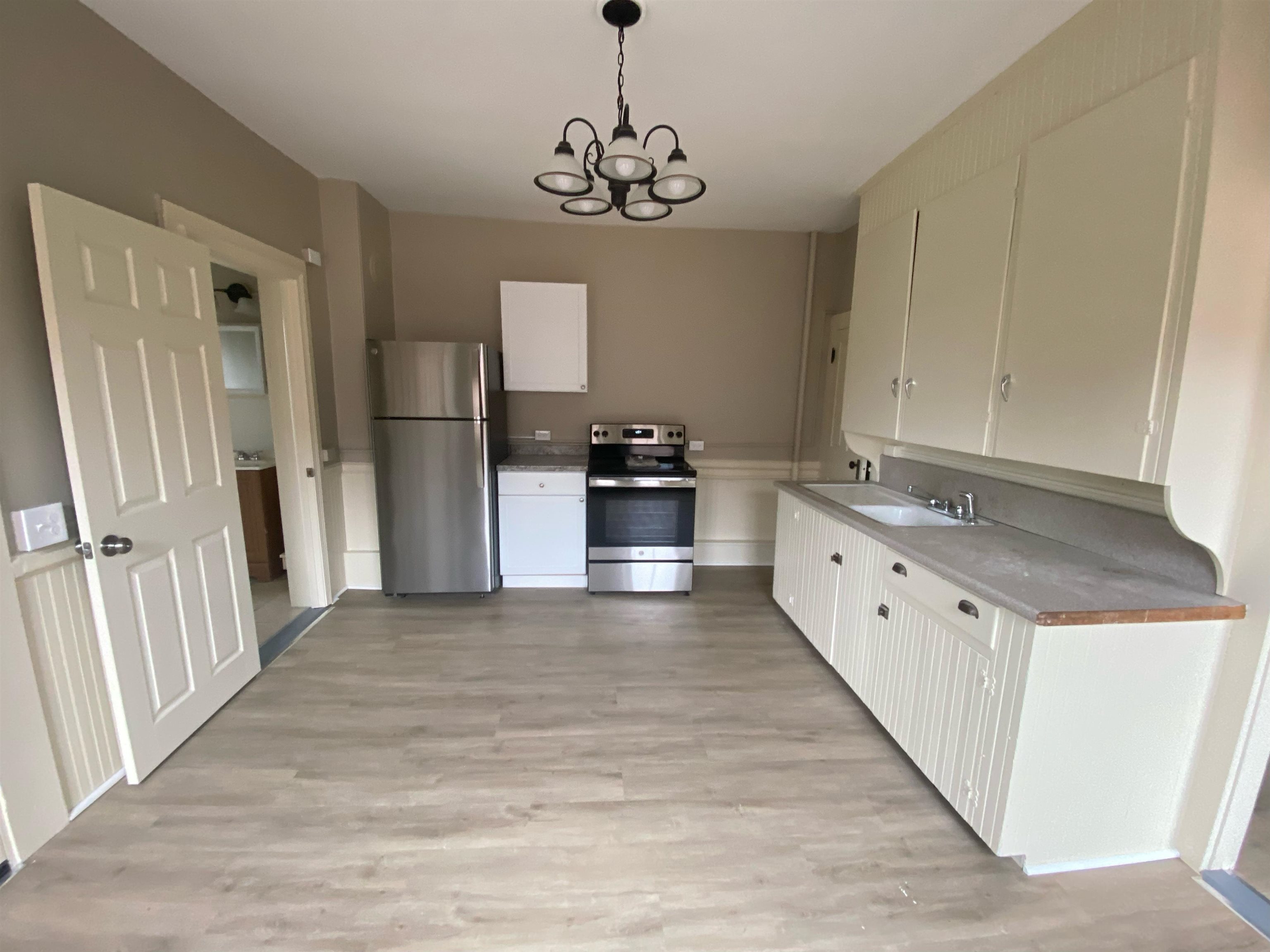 39 Pleasant Street Property Photo 1