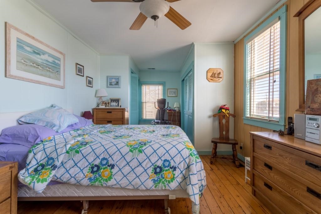 212 Atlantic - Upstairs Avenue Property Photo 8