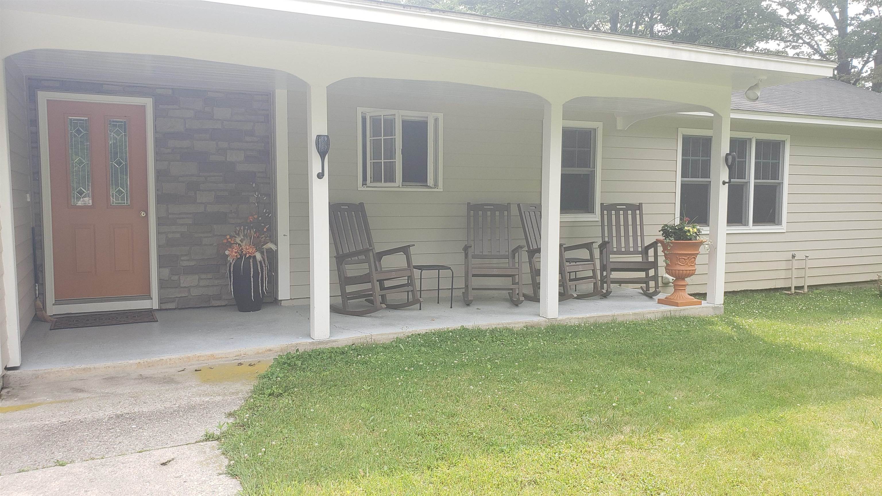 222 Creek Road Property Photo 2