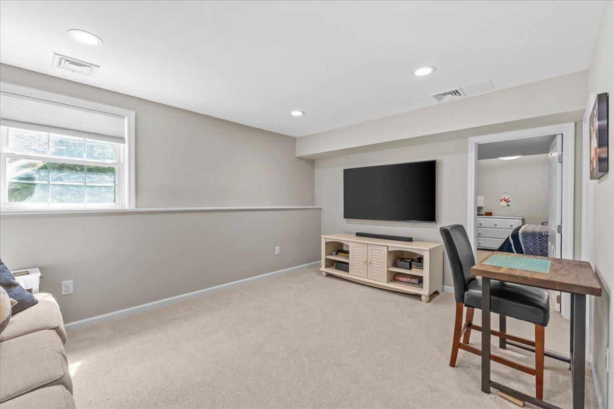 17 Sadler Lane Property Photo 28