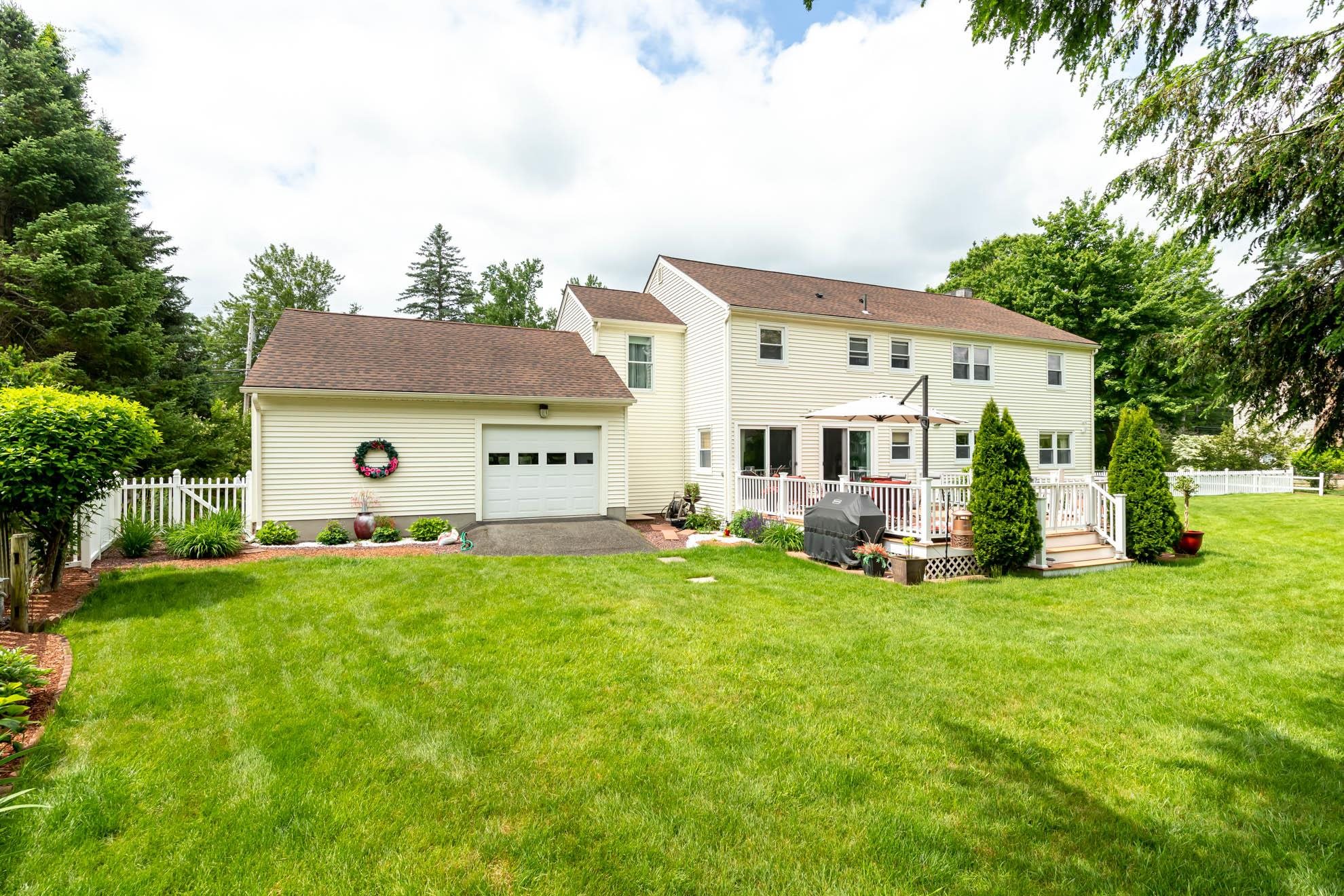 123 Baboosic Lake Road Property Photo 4