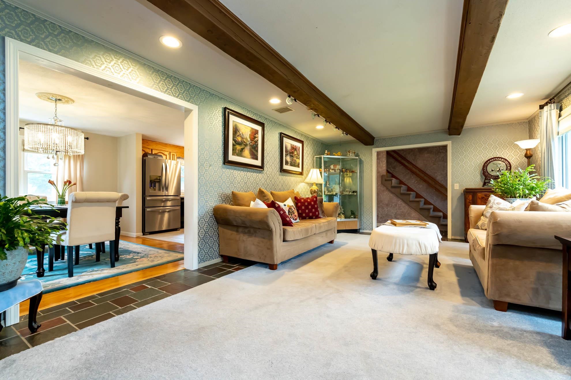 123 Baboosic Lake Road Property Photo 8
