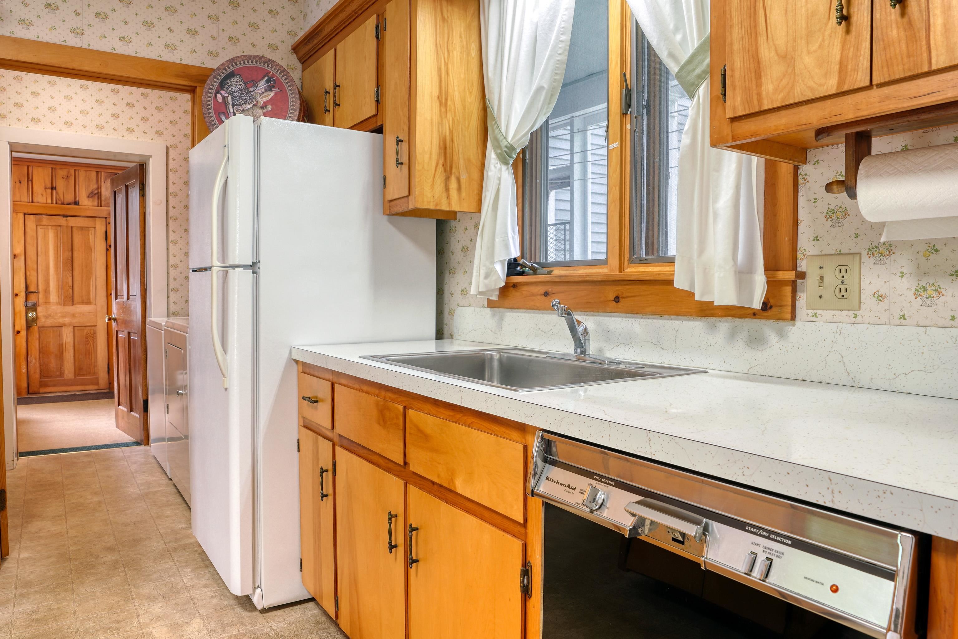 359 Main Street Property Photo 8