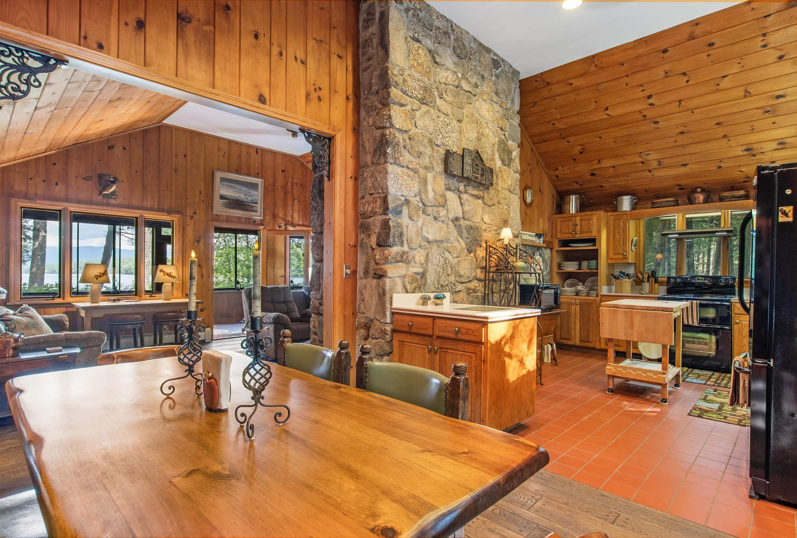 100 Singing Eagle Road Property Photo 6